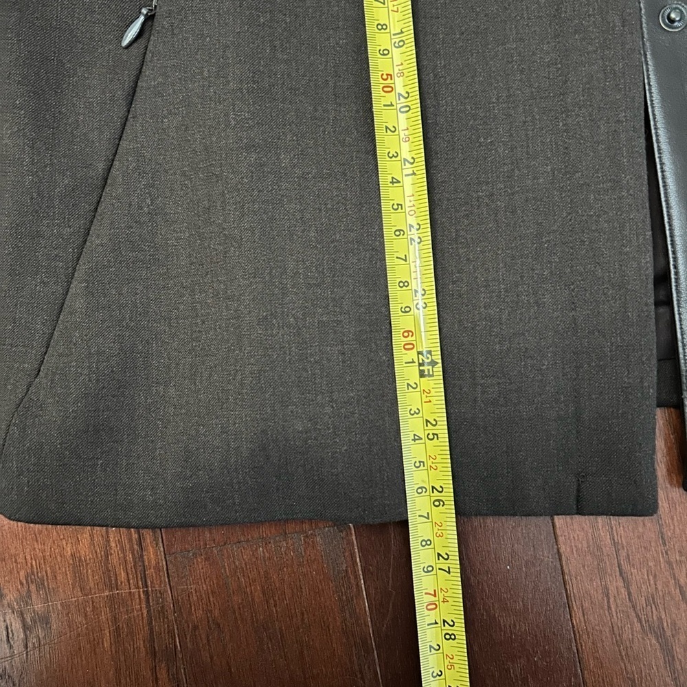 Women's Jones New York Brown Wool Jacket Suit Like New Sz 10 career fully lined - Picture 9 of 9